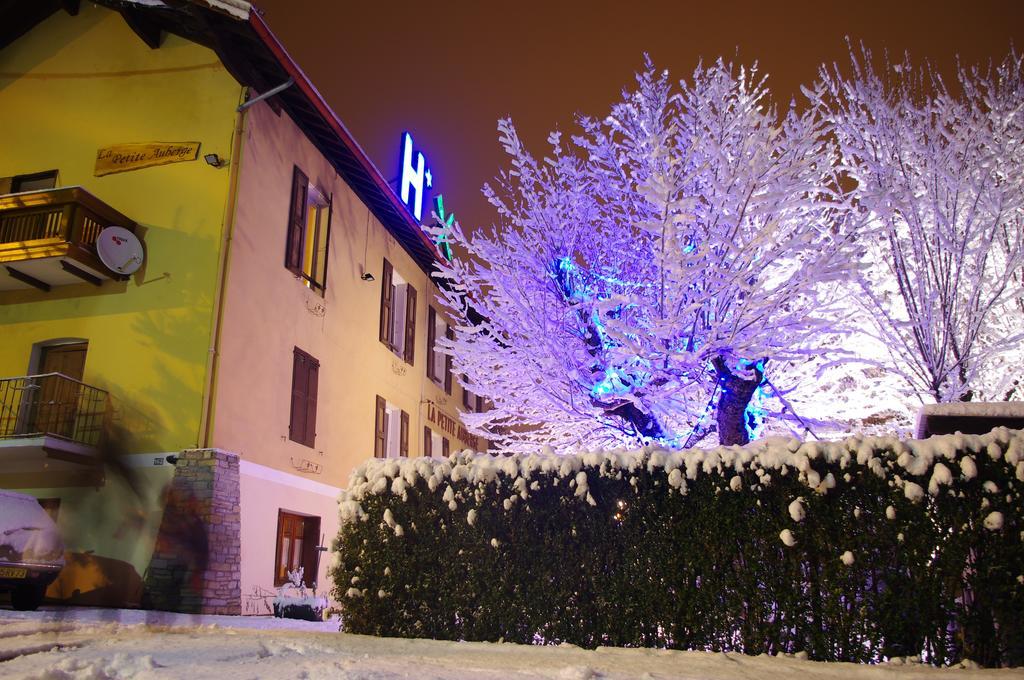 Hôtel La Petite Auberge Bourg-Saint-Maurice Exterior foto